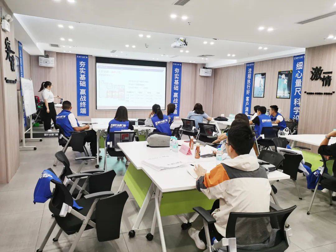 富軒全屋門(mén)窗五月新商速盈特訓(xùn)班圓滿(mǎn)收官